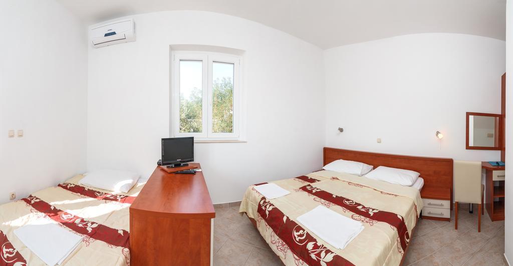 Apartments & Rooms Konoba Tomic Gornji Humac Exterior foto