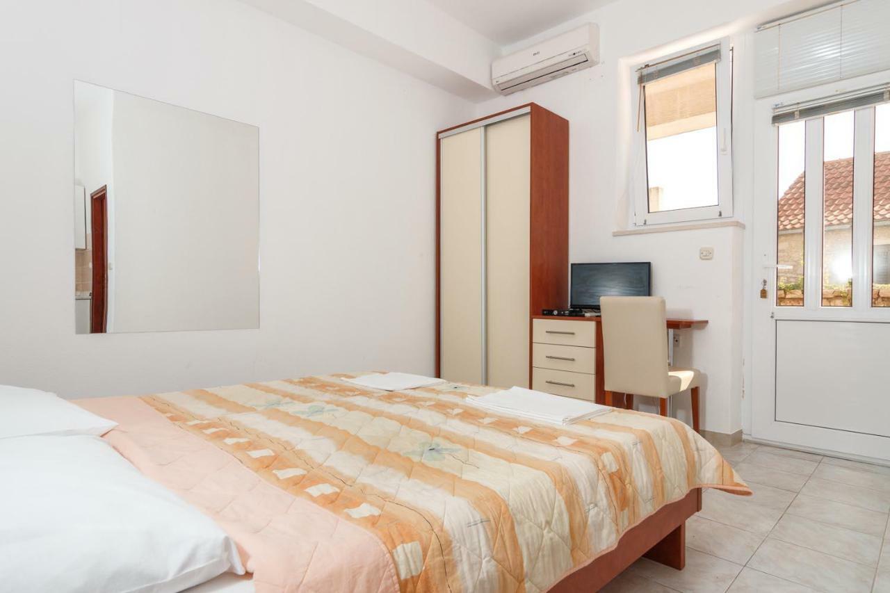 Apartments & Rooms Konoba Tomic Gornji Humac Exterior foto